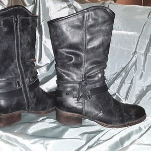 Mid-calf leather boots